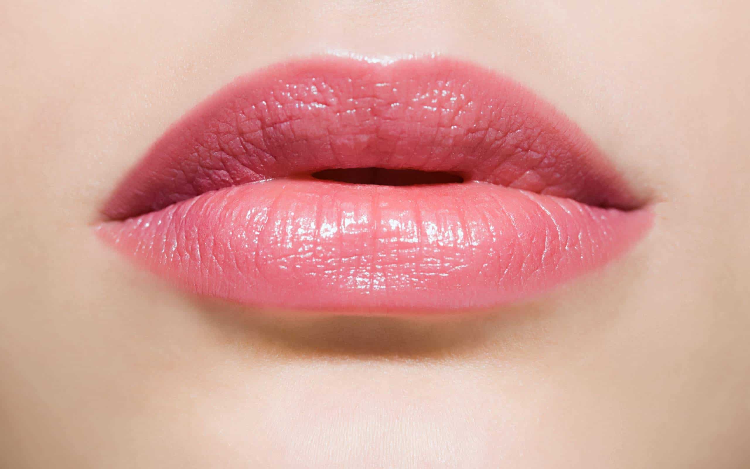 Tremendous home remedy to make lips completely pink