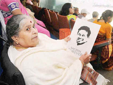 Why his mother Rajanitai did not want to see Sachin play ...
