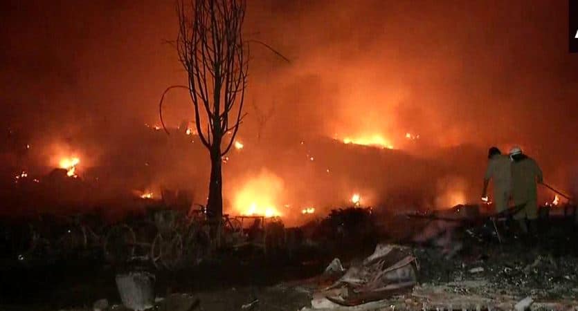 700 slums caught in fierce fire in Tughlakabad area of Delhi