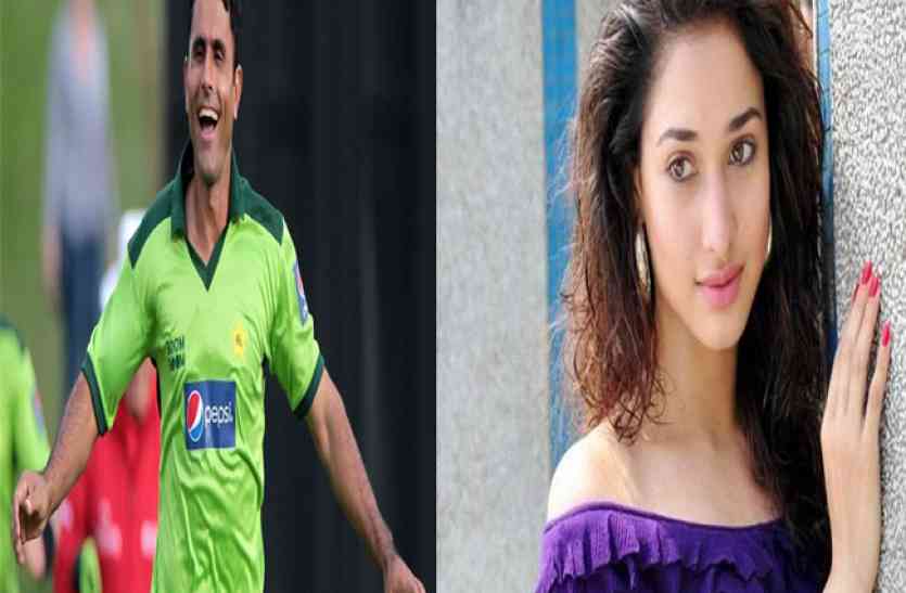 Tamannaah Bhatia to marry Pakistani cricketer Abdul Razzaq? Know what is true about this