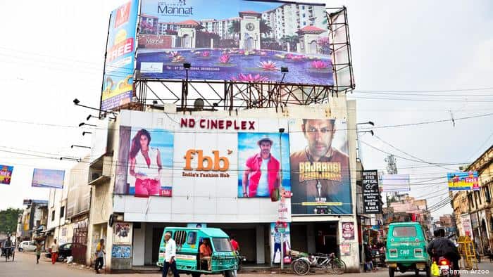 Will traditional cinema halls end due to online platforms