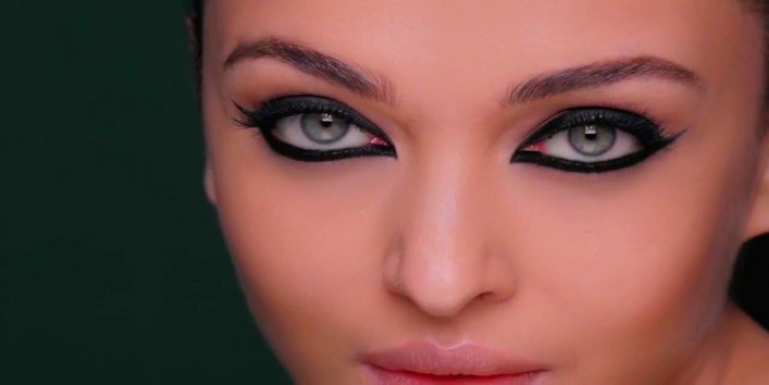 Use eyeliner according to the shape of the eyes