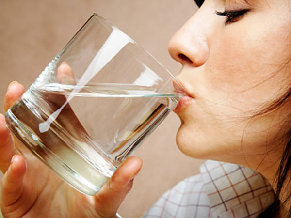 रात में जाकर पानी पीने से कौन सी बीमारी होती है? जानिए